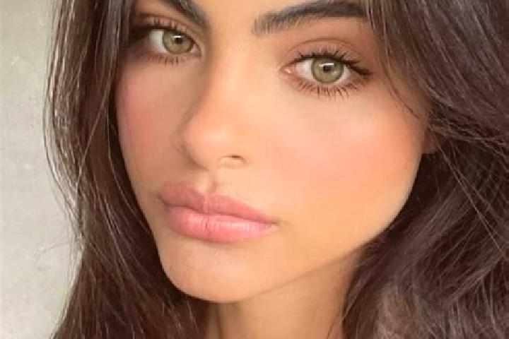 Mia, 33, a blonde dark-eyed indian companion based in Cass Lake. Offering Roleplay, Duos, CIM. Available for incall and outcall, day and evening dates.