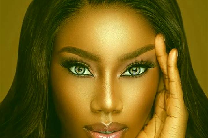 Mia, 33, a chestnut blue-eyed ebony companion based in Waldon. Offering Overnight, Travel Companion, Fetish, BDSM. Available for incall and outcall, overnigh...