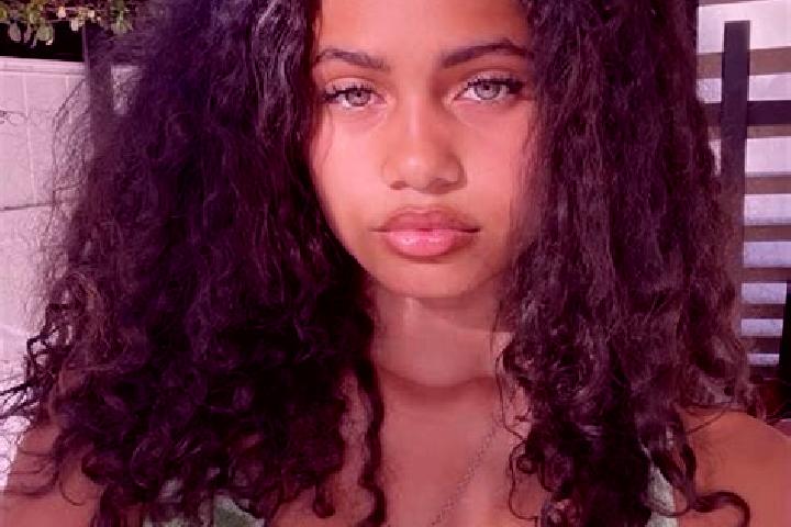 Mia, 33, a red green-eyed mixed companion based in Kabuynan. Offering Girlfriend Experience, Roleplay. Available for incall and outcall, day and evening dates.