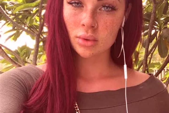 Mia, 33, a red grey-eyed caribbean companion based in Dicky Beach. Offering CIM, Roleplay. Available for incall and outcall, overnight bookings available.
