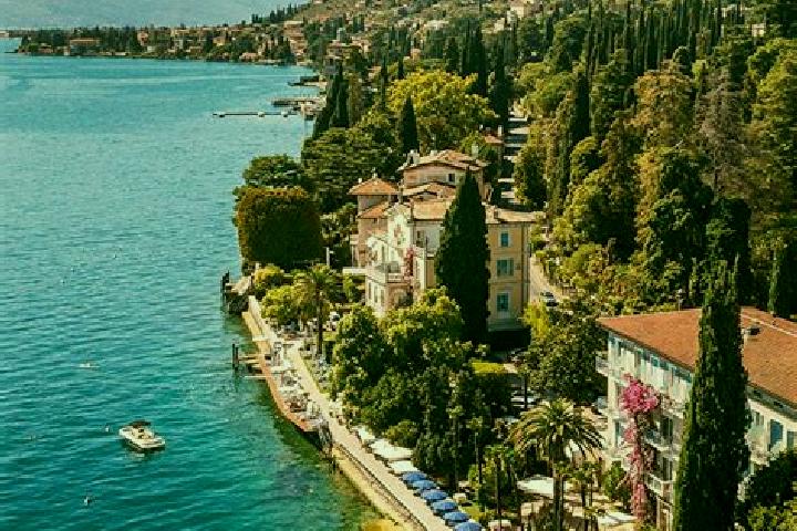 Mia, 33 — Escort in Gardone Riviera, Italy