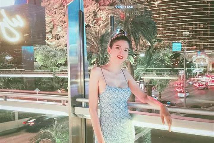 Mia, 33 — Escort in Tatrang, China