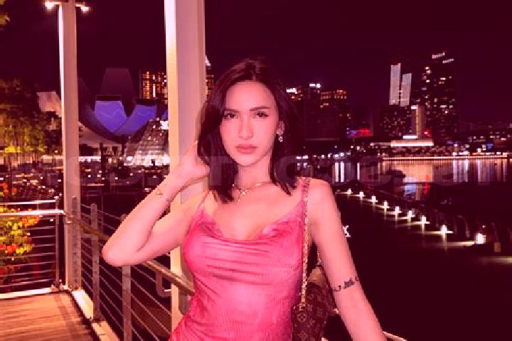 Mia, 33 — Escort in West Greenwich, United States