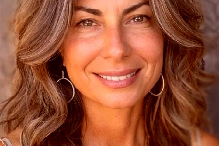 Mia, 34, a brunette grey-eyed slavic companion based in Sara. Offering Couples, A-Level, 69. Available for incall and outcall, overnight bookings available.