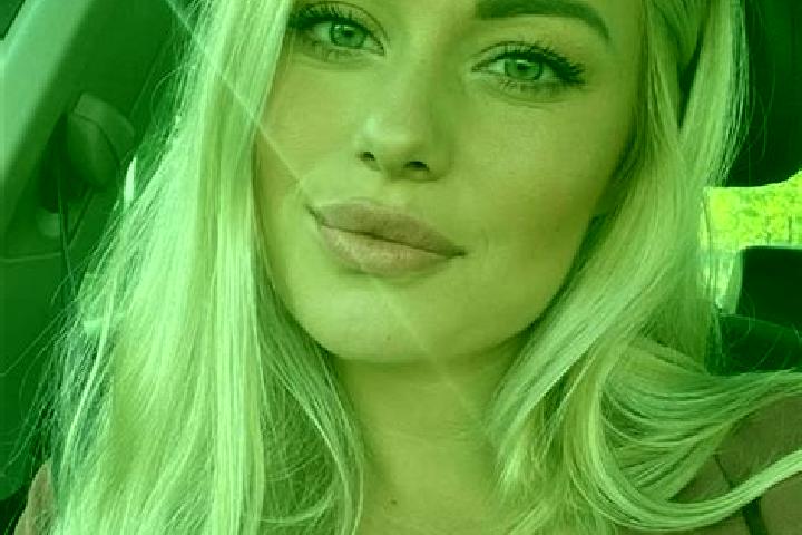 Mia, 35, a blonde hazel-eyed mixed companion based in Bukovno. Offering Roleplay, Prostate Massage, Duos, Erotic Massage. Available for incall and outcall, o...