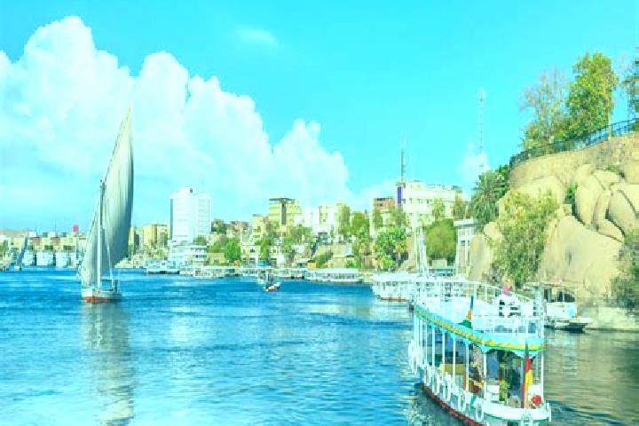 Mia, 35 — Escort in Az Zayniyah Qibli, Egypt