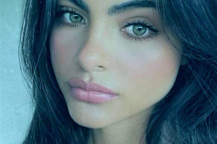 Mia, 36, a auburn grey-eyed indian companion based in Kedungtulup. Offering Party Girl, Dinner Date, 69, CIM, Travel Companion. Available for incall and outc...