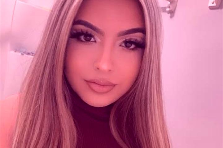 Mia, 36, a blonde grey-eyed latina companion based in Chita. Offering Fetish, Party Girl, Travel Companion. Available for incall and outcall, overnight booki...
