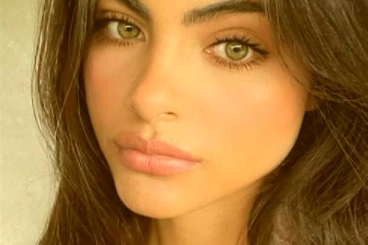 Mia, 36, a brunette amber-eyed middle eastern companion based in Magdalena de Araceo. Offering Couples, Duos, 69. Available for incall and outcall, day and e...