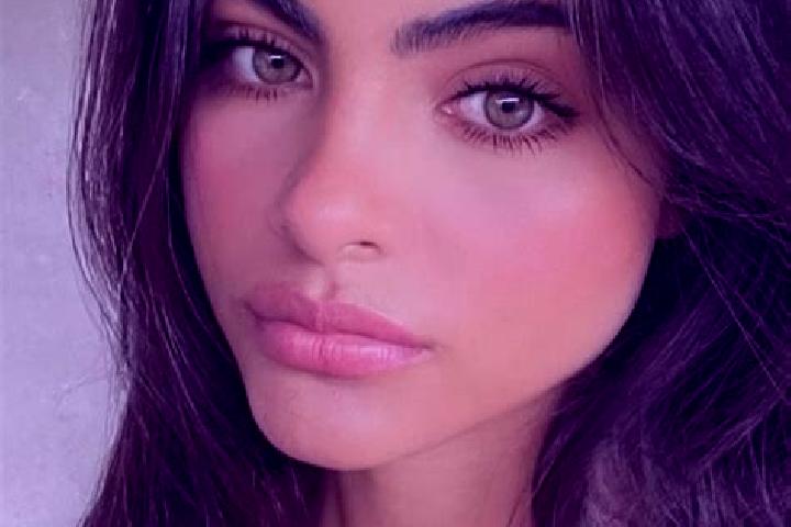 Mia, 36, a chestnut green-eyed indian companion based in Alcala de Gurrea. Offering Fetish, Girlfriend Experience, Deep French Kissing, Dinner Date, Travel C...