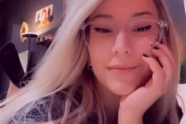 Mia, 37, a blonde dark-eyed european companion based in Bobenheim am Berg. Offering 69, GFE, OWO. Available for incall and outcall, day and evening dates.