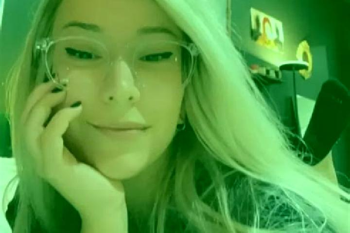 Mia, 37, a blonde grey-eyed indian companion based in Ayl. Offering 69, OWO, Domination, Erotic Massage. Available for incall and outcall, day and evening da...