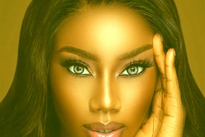 Mia, 37, a chestnut blue-eyed ebony companion based in Old Kilpatrick. Offering CIM, Roleplay, Girlfriend Experience, Party Girl, 69. Available for incall an...