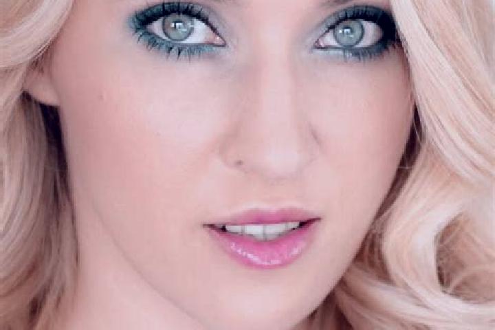 Mia, 38, a blonde green-eyed middle eastern companion based in Shangyu. Offering GFE, BDSM, Deep French Kissing, Travel Companion, Fetish. Available for inca...