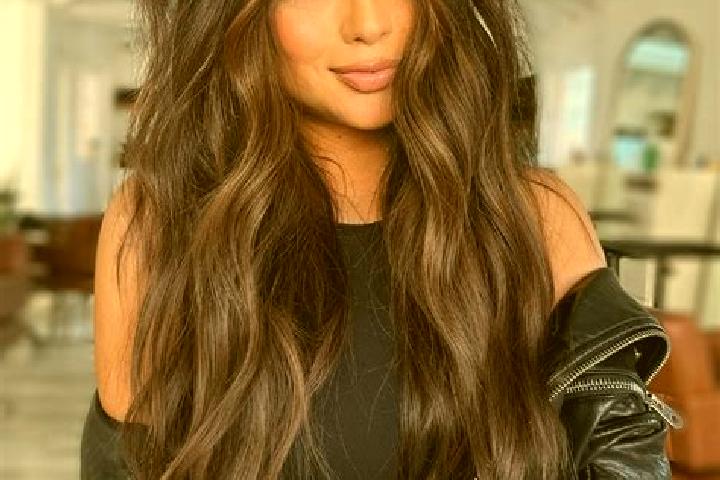 Mia, 39, a brunette dark-eyed indian companion based in Ban Luang. Offering OWO, Massage, BDSM. Available for incall and outcall, day and evening dates.