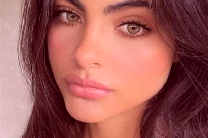 Mia, 39, a chestnut green-eyed indian companion based in Davydivtsi. Offering Massage, Domination, GFE, Couples. Available for incall and outcall, overnight ...