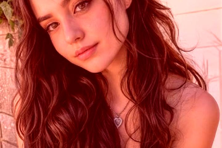 Mila, 20, a auburn brown-eyed mixed companion based in Blaby. Offering Domination, Party Girl, Striptease. Available for incall and outcall, day and evening ...