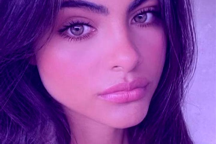 Mila, 20, a brunette grey-eyed indian companion based in Scottville. Offering OWO, Massage, BDSM. Available for incall and outcall, day and evening dates.
