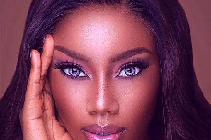 Mila, 20, a chestnut blue-eyed ebony companion based in Tavrichanka. Offering BDSM, Travel Companion. Available for incall and outcall, day and evening dates.