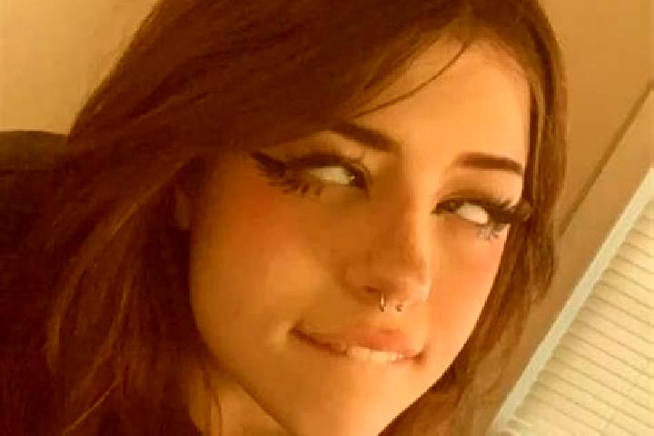 Mila, 21, a auburn brown-eyed caribbean companion based in Alexeni. Offering Party Girl, GFE, OWO. Available for incall and outcall, overnight bookings avail...