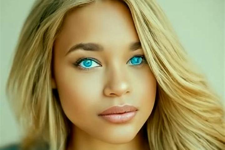 Mila, 21, a blonde blue-eyed latina companion based in Monterey. Offering BDSM, Dinner Date. Available for incall and outcall, day and evening dates.