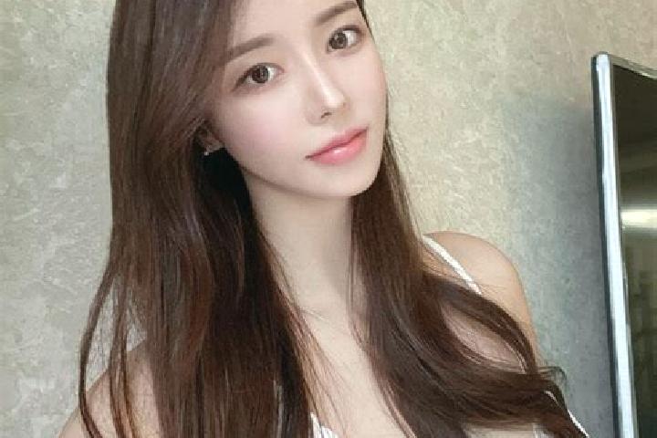 Mila, 21 — Escort in Liulimiao, China
