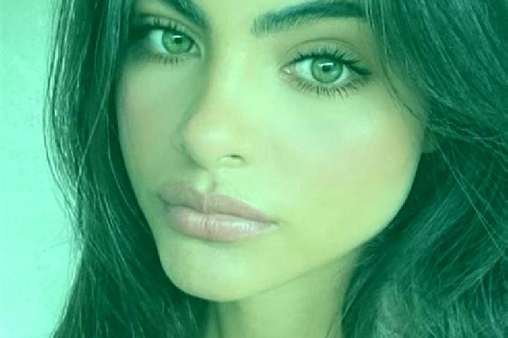 Mila, 22, a brunette dark-eyed indian companion based in Monte de los Juarez. Offering Prostate Massage, Roleplay, A-Level. Available for incall and outcall,...