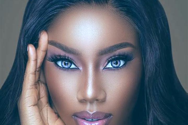 Mila, 22, a chestnut blue-eyed ebony companion based in Micsunestii Mari. Offering Tantra, Striptease, Massage, 69. Available for incall and outcall, day and...