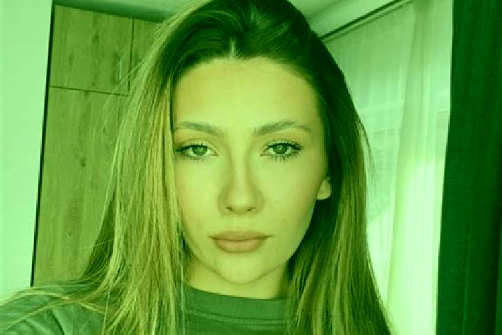 Mila, 22 — Escort in Camarasu, Romania