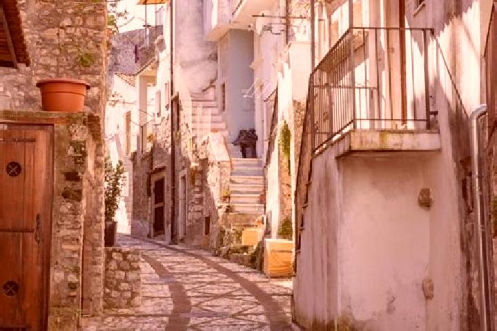 Mila, 22 — Escort in Vico del Gargano, Italy