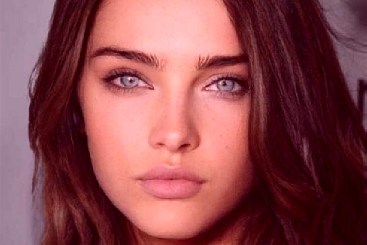 Mila, 23, a brunette amber-eyed caribbean companion based in Jandrain. Offering Overnight, OWO. Available for incall and outcall, overnight bookings available.
