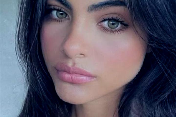 Mila, 23, a brunette green-eyed caucasian companion based in Everton. Offering GFE, CIM, Prostate Massage. Available for incall and outcall, overnight bookin...