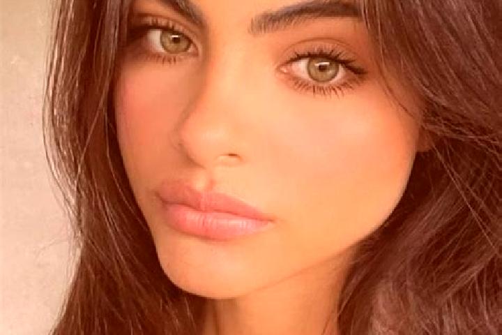 Mila, 23, a brunette green-eyed slavic companion based in Hanban. Offering Dinner Date, Overnight, Duos, Tantra, BDSM. Available for incall and outcall, day ...