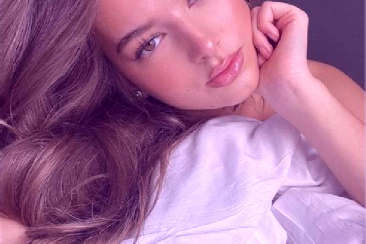Mila, 24, a chestnut dark-eyed latina companion based in Bani Zayd. Offering CIM, Prostate Massage, Overnight. Available for incall and outcall, day and even...