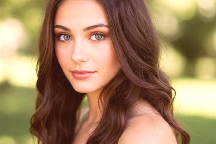 Mila, 25, a brunette hazel-eyed slavic companion based in Xuan Lac. Offering 69, Erotic Massage, Dinner Date. Available for incall and outcall, day and eveni...
