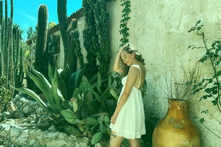 Mila, 26 — Escort in Mesagne, Italy