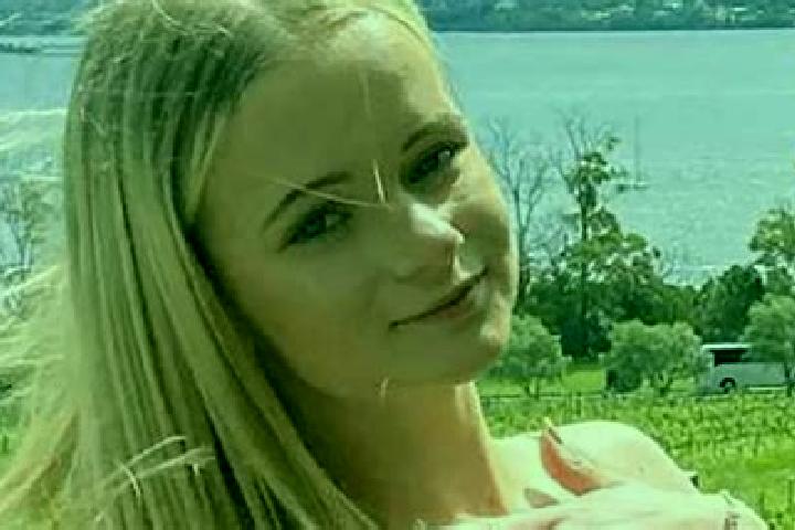 Mila, 28 — Escort in Laura, Australia