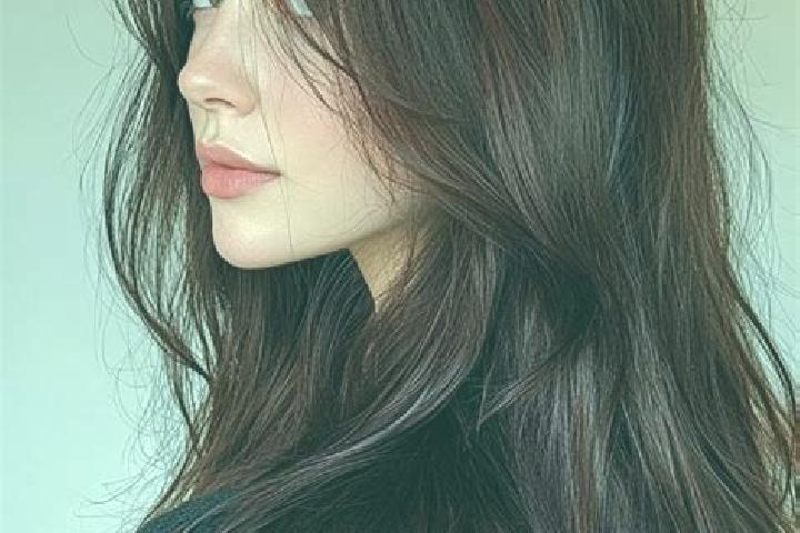 Mila, 29, a auburn brown-eyed asian companion based in Darnius. Offering Dinner Date, OWO, Prostate Massage, Erotic Massage. Available for incall and outcall...