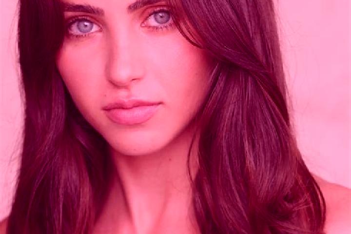 Mila, 29, a auburn brown-eyed caucasian companion based in Kandete. Offering Couples, OWO, BDSM. Available for incall and outcall, overnight bookings available.