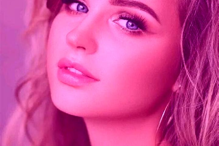 Mila, 29, a dark blonde blue-eyed ebony companion based in Doba. Offering Party Girl, Erotic Massage, A-Level, Domination, Striptease. Available for incall a...