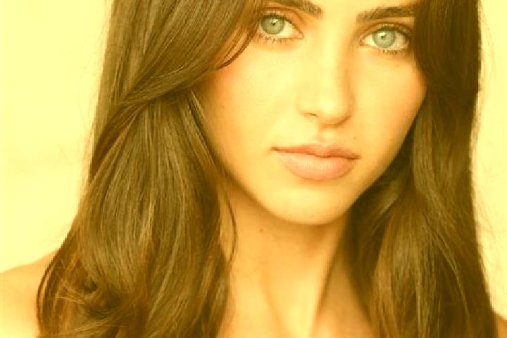 Mila, 30, a red brown-eyed indian companion based in Cobb Island. Offering Overnight, Roleplay, Fetish. Available for incall and outcall, day and evening dates.