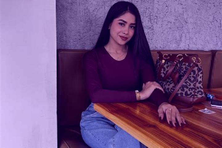 Mila, 30 — Escort in Rosa Zarate, Ecuador