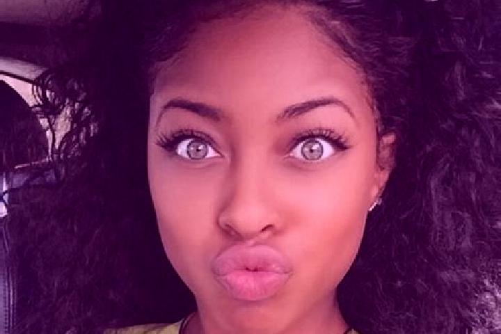 Mila, 31, a black green-eyed ebony companion based in Porzuna. Offering Dinner Date, Erotic Massage, OWO. Available for incall and outcall, day and evening d...