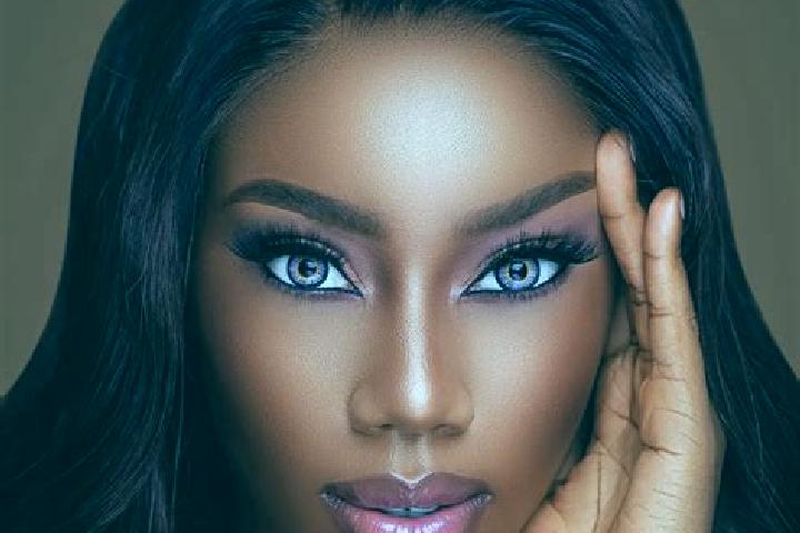Mila, 31, a chestnut blue-eyed ebony companion based in Omawewozonyanda. Offering Roleplay, Travel Companion, Domination, Couples, Overnight. Available for i...