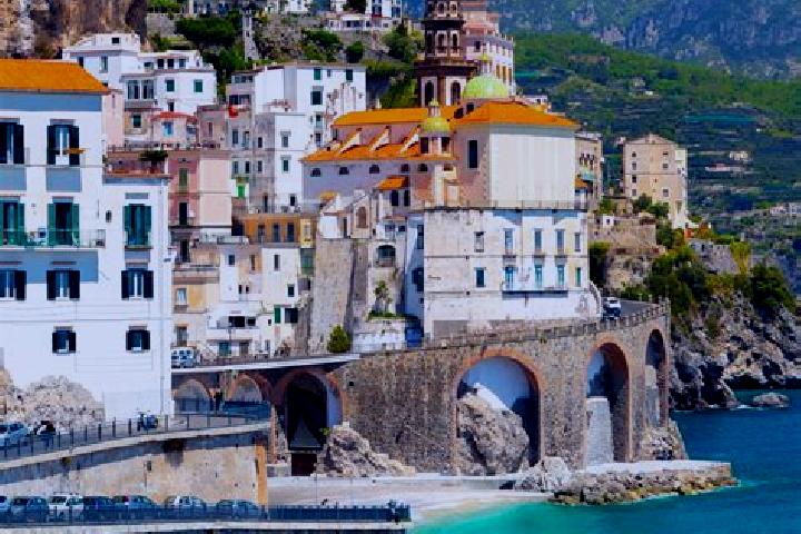 Mila, 31 — Escort in Cataeggio, Italy