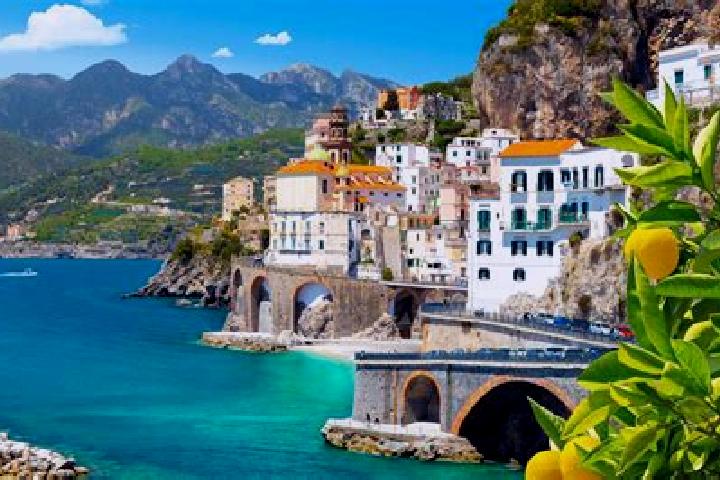 Mila, 31 — Escort in Piano di Sorrento, Italy