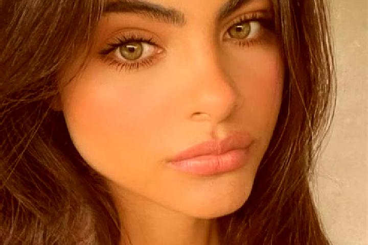 Mila, 32, a chestnut green-eyed indian companion based in Salsig. Offering Striptease, Massage, Party Girl. Available for incall and outcall, day and evening...