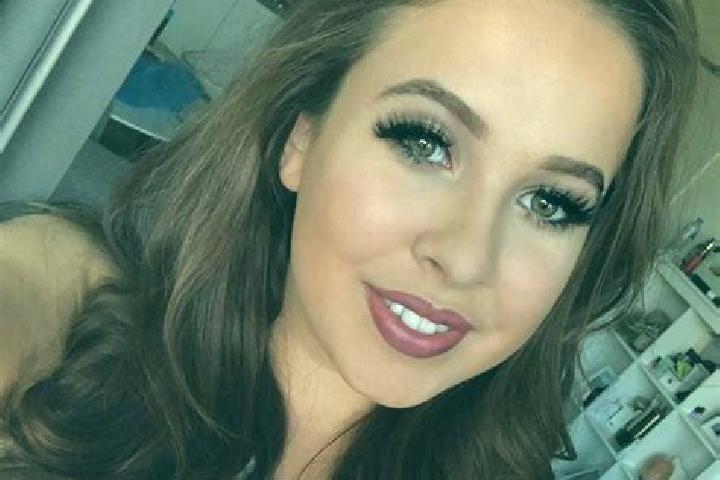 Mila, 32, a dark blonde amber-eyed caucasian companion based in Gluszyca Gorna. Offering 69, Striptease, BDSM, Couples. Available for incall and outcall, day...