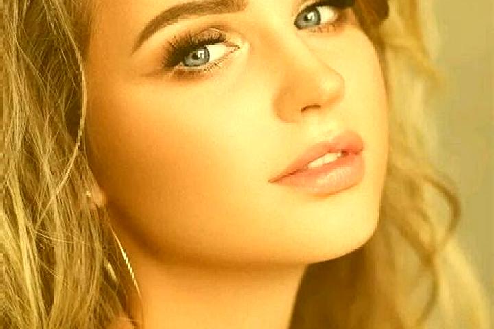 Mila, 33, a dark blonde blue-eyed caribbean companion based in Bernards Heath. Offering A-Level, Girlfriend Experience, Travel Companion. Available for incal...