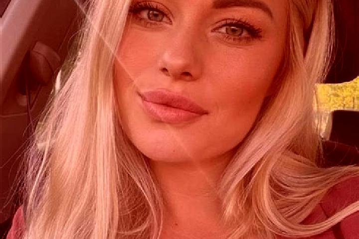 Mila, 33, a dark blonde hazel-eyed mediterranean companion based in Pivnichni Osokorky. Offering Dinner Date, Couples, OWO, BDSM, Domination. Available for i...